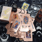 📢📢50% DE RÉDUCTION ! 🌙✨ Jeu de Tarot « Witchy Cauldron » Rose Gold – 78 Cartes Feuille d’Aluminium + Livre Guide Inclus ⚡