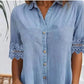 ⭐ 57% de réduction ! ⭐ Mini-robe en denim bleu – col, manches en dentelle, poches latérales. Quand le décontracté rencontre l'élégance ! 💃