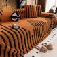 🐾☁️ Housse de canapé en peluche ultra douce – Confort nuage, protège des poils et griffes, le refuge parfait pour vos animaux et votre salon, sans sacrifier le style 🛋️❤️