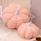 Mignon coussin doux en forme de citrouille