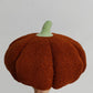 Mignon coussin doux en forme de citrouille